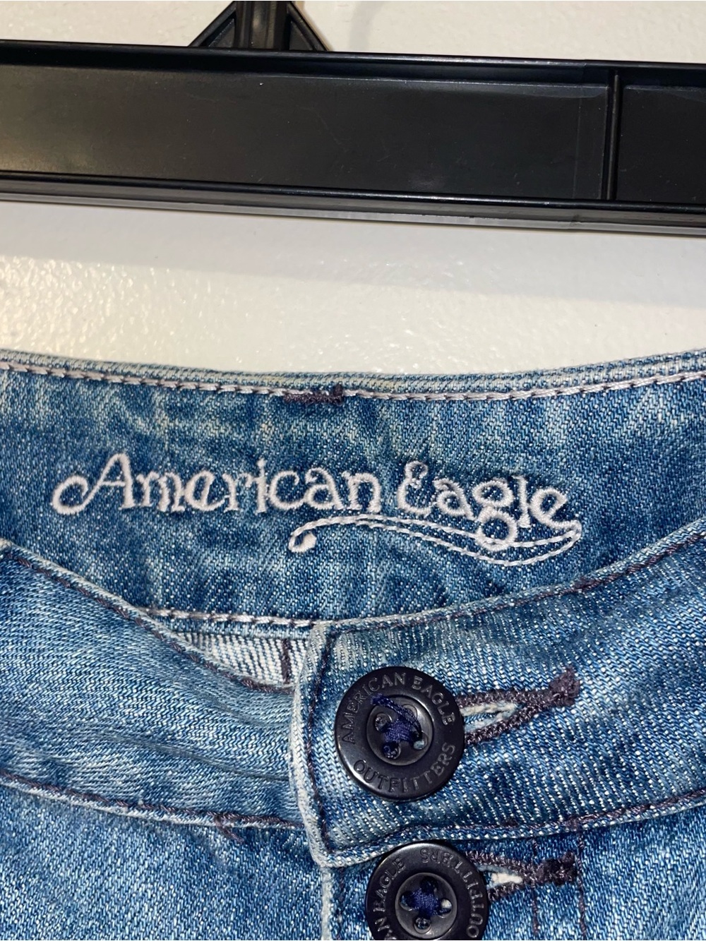 Vintage Y2K American Eagle Light Wash Denim Button-Front Low Rise Short Shorts - Picture 4 of 9